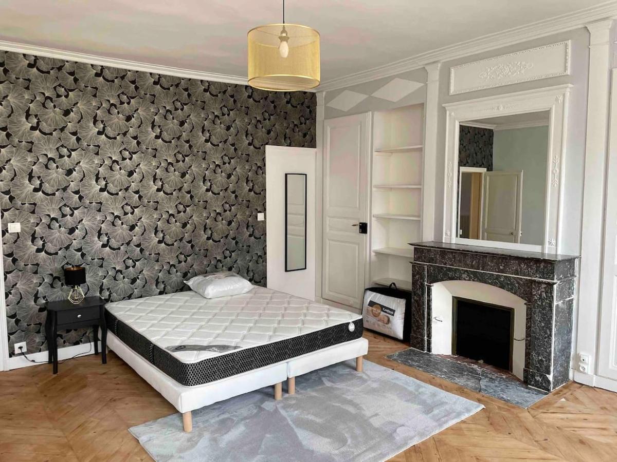 Logement Centre Ville 1 A 4 Chambres Alençon Екстериор снимка