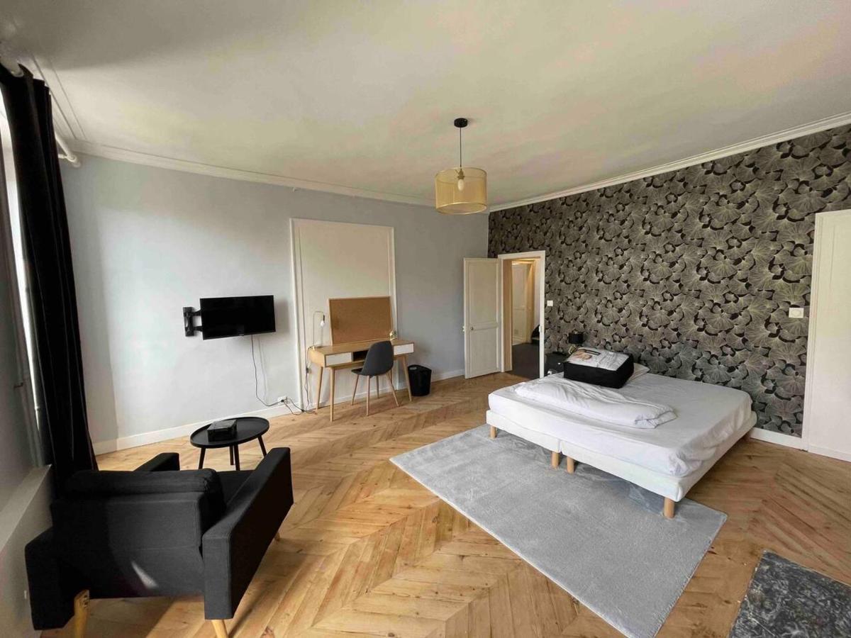Logement Centre Ville 1 A 4 Chambres Alençon Екстериор снимка
